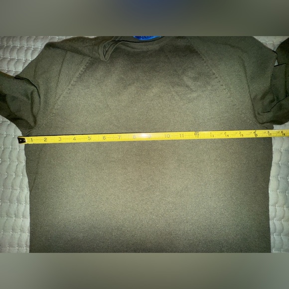 J. McLaughlin Jamey Crew Neck Button Trim Raglan Long Sleeve. Size X-Small NWT - Picture 4 of 13